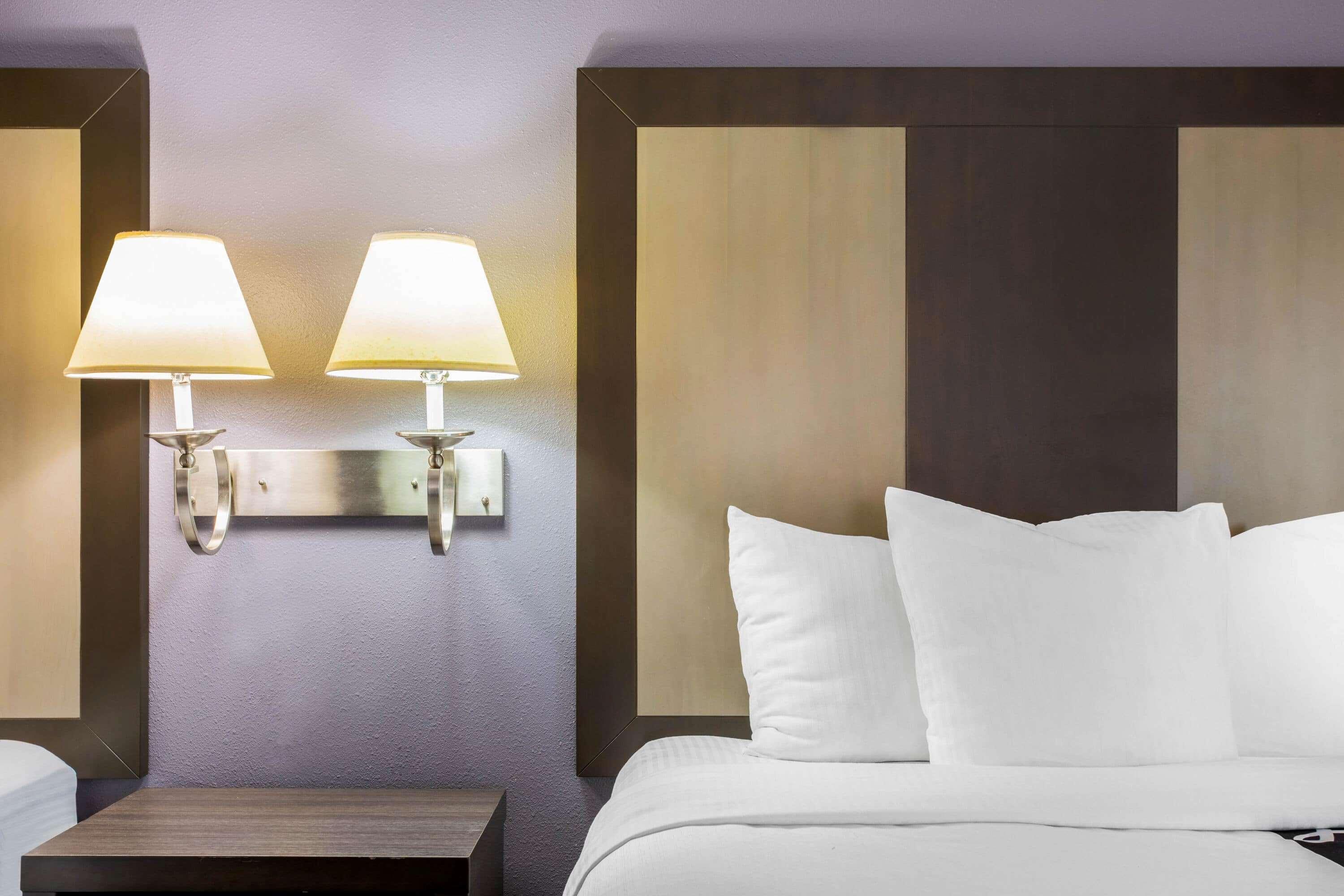 La Quinta Inn & Suites Fultondale Exteriör bild
