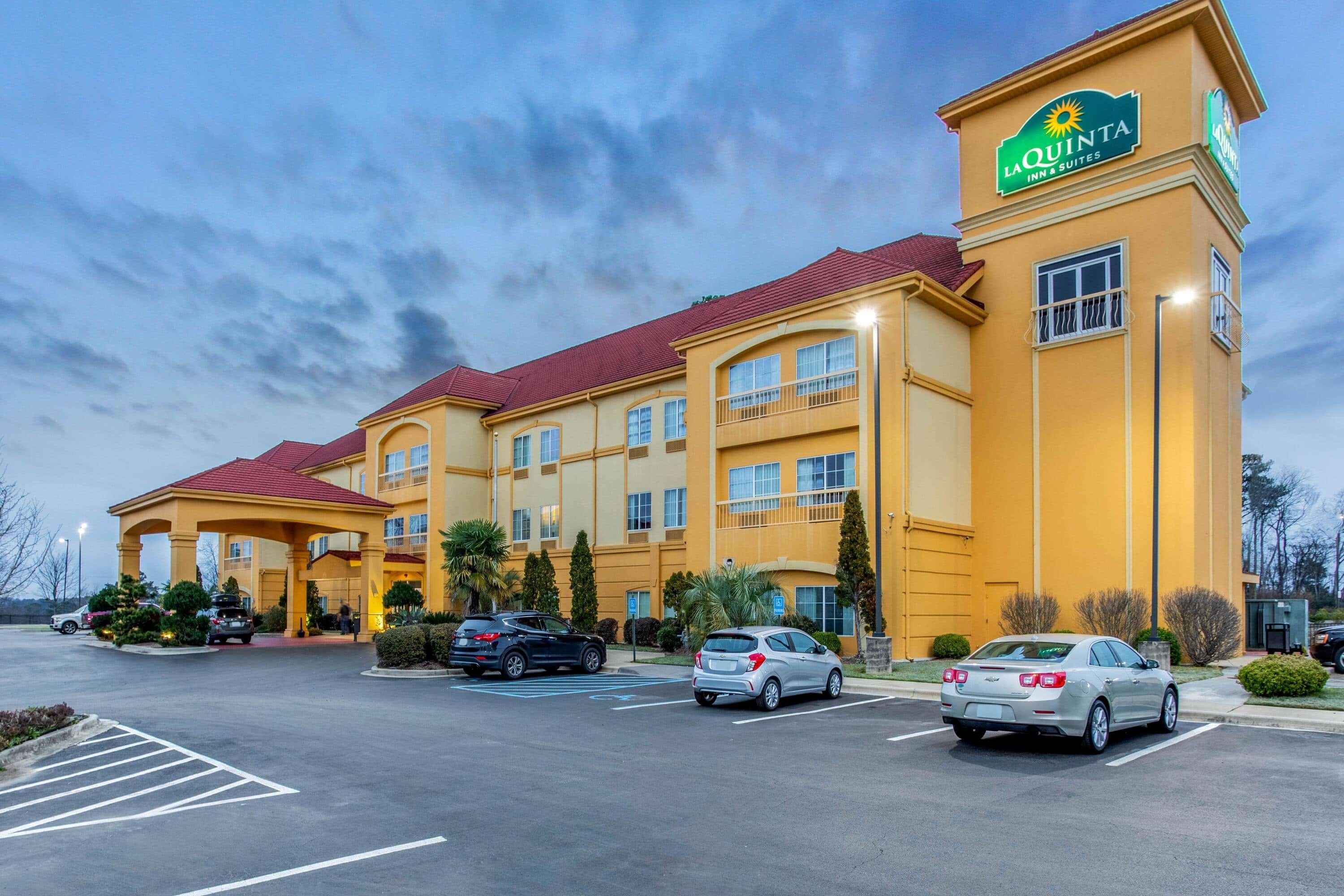La Quinta Inn & Suites Fultondale Exteriör bild