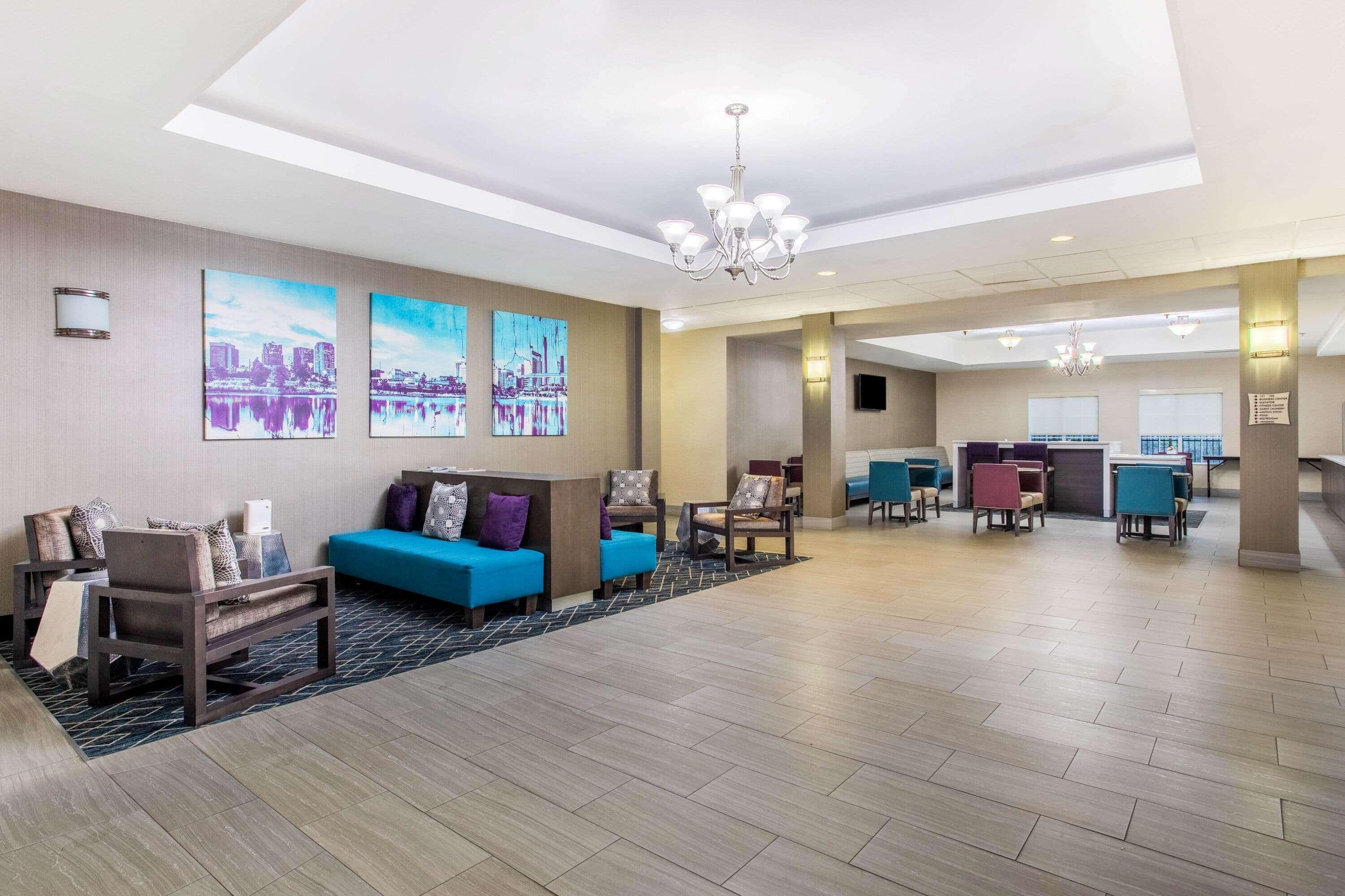La Quinta Inn & Suites Fultondale Exteriör bild